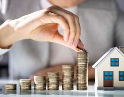 La Oportunidad Dorada: Por Qué Invertir en Bienes Raíces Durante una Crisis Te Hará Rico